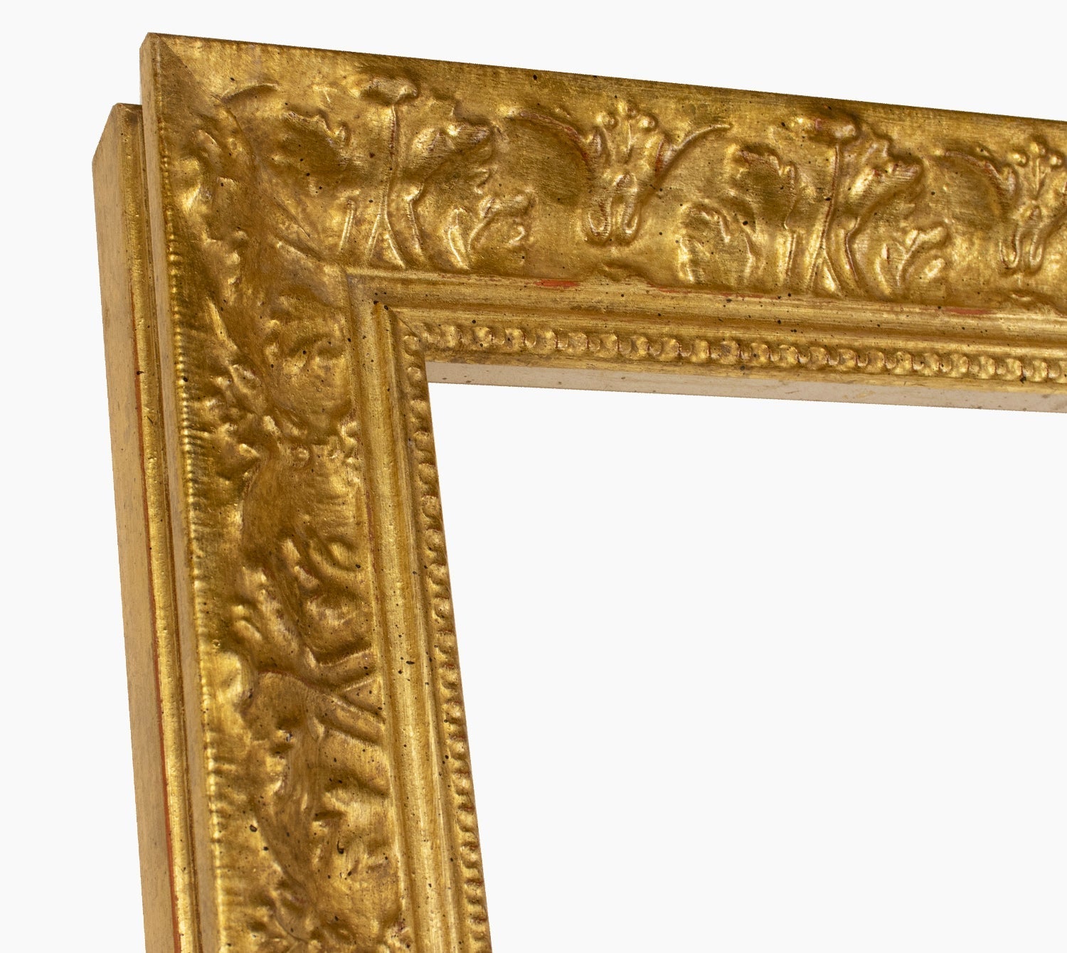 Cadre contemporain Louis XVI doré à la feuille dor - feuillure : 67 x 48,8 cm Cadre contemporain Louis XVI doré à la feuille dor - feuillure : 67 x 48,8 cm