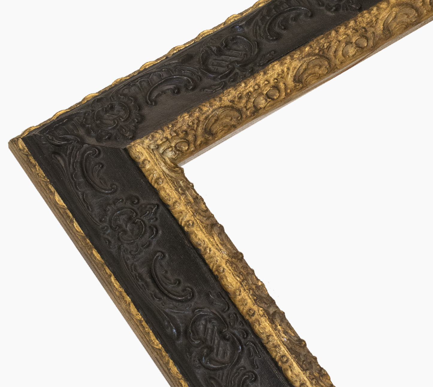 Cadre noire et or en bois sur mesure 634.601