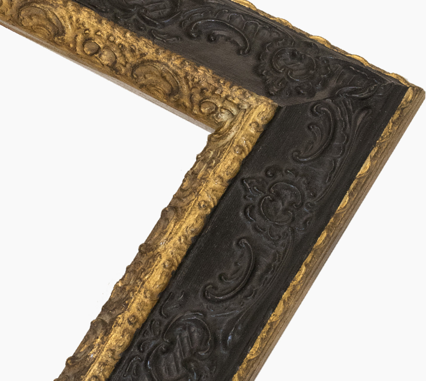 Cadre noire et or en bois sur mesure 634.601