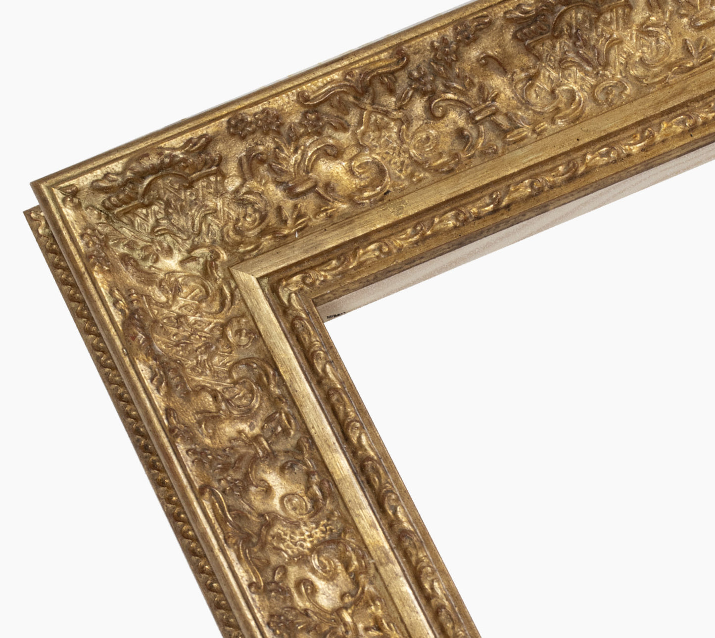 Cadre d'or en bois sur mesure 731.010