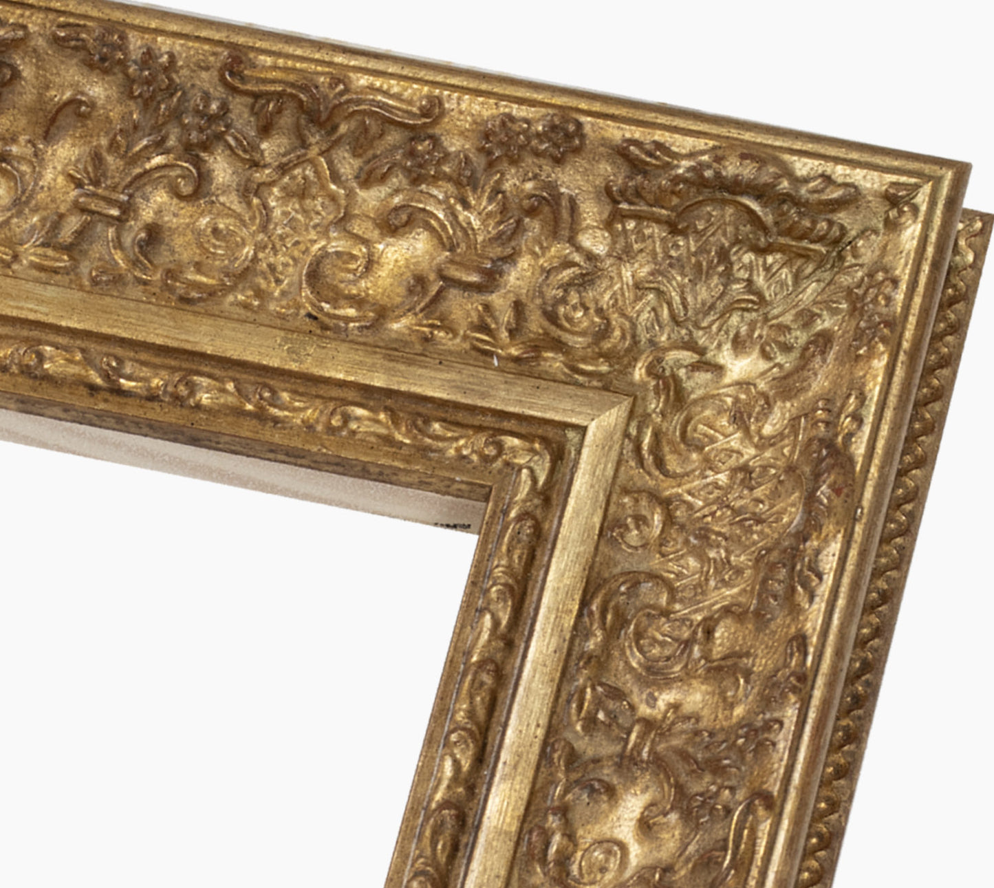 Cadre d'or en bois sur mesure 731.010