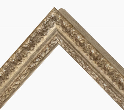 Cadre d'or en bois sur mesure 495.011