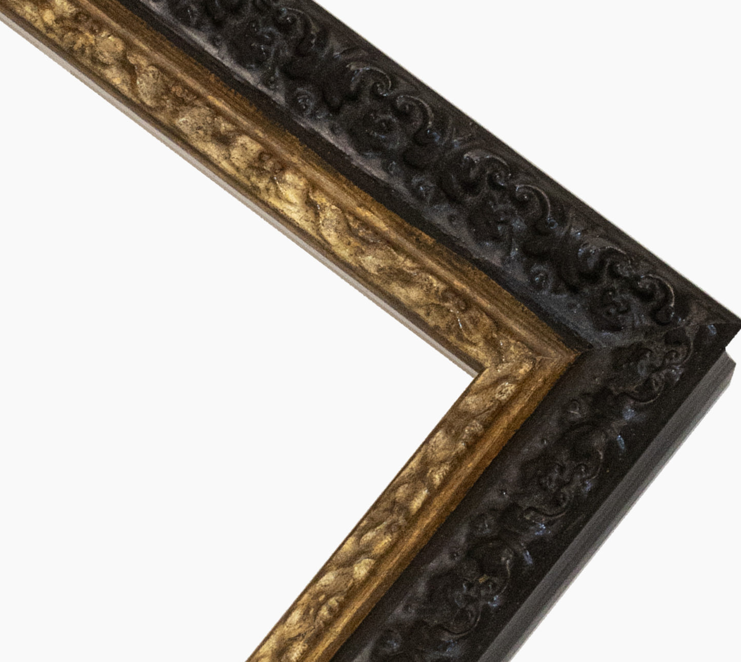 Cadre noire et or en bois sur mesure 495.601
